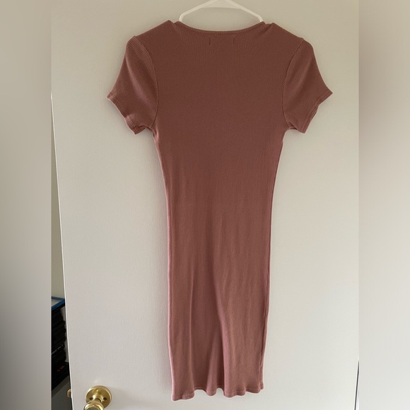 Pink Medium Body con Short Sleeve dress - Picture 2 of 3